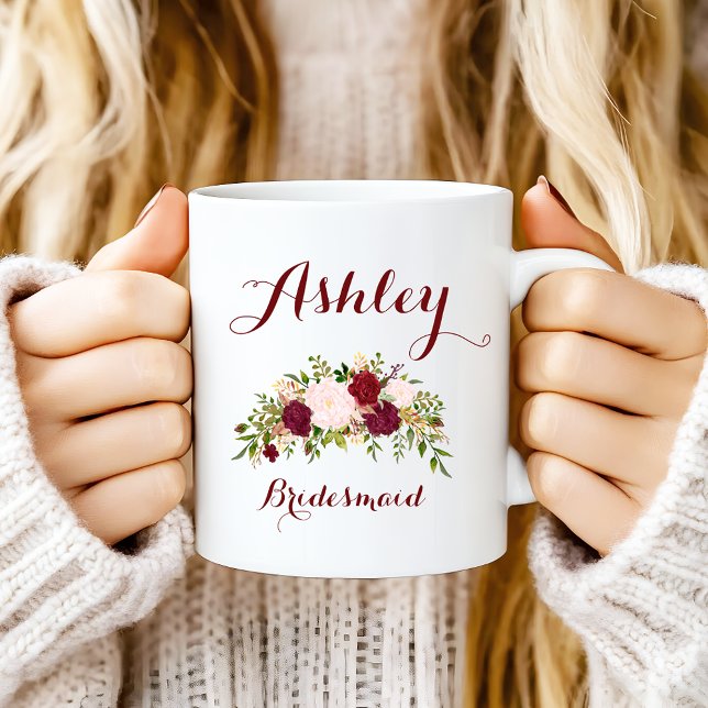 Caneca De Café Bridesmaid Floral Rosa de Marsala Personalizada (Criador carregado)