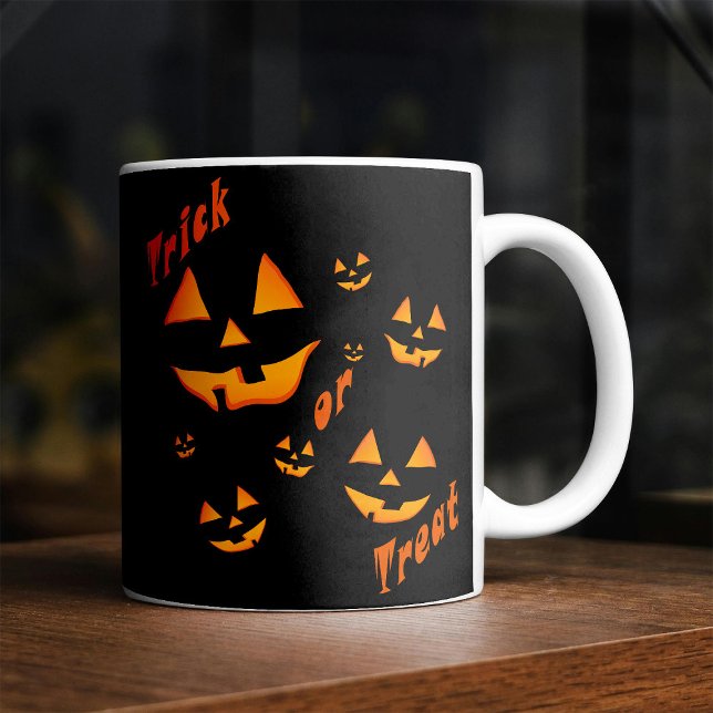 Caneca De Café Brilho Assustador: Jack-O’-Lantern & Doce ou Trave (Spooky Glow: Jack-O’-Lantern & Trick-or-Treat. Coffee Mug)