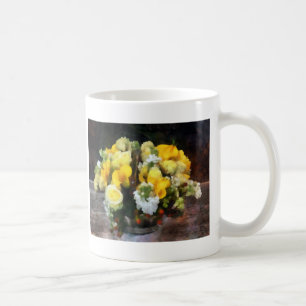 Caneca De Café Buquê com Rosas e Copos-de-Leite