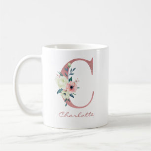 Caneca De Café Buquê de Flores Elegantes Letra C Rosa e Marfim