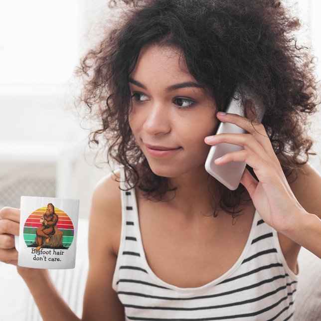 Caneca De Café Cabelo de Pé Grande Não se importa com Sasquatch E (Criador carregado)