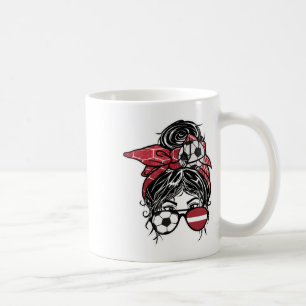 Caneca De Café Cabelo Desgrenhado Bun Letônia Menina Futebol Cami