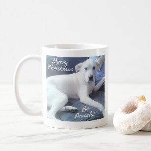 Caneca De Café Cachorro Branco Doce E Pacífico Sentado Com Pai