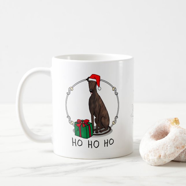 Caneca De Café Cachorro de Greyhound Santa Hat (brindle) de Natal (Com Donut)