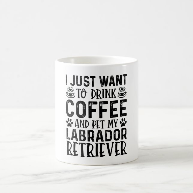 Caneca De Café Café e Labrador Retriever Engraçado (Centro)