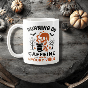 Caneca De Café Cafeína e Spooky Vibes - Pão de café esquelético