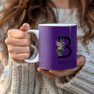 Caneca De Café Cama de café púrpura inicial da flor de água