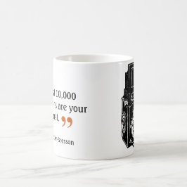 Caneca De Café Câmera de 3 lentes duplas com citação de fotógrafo