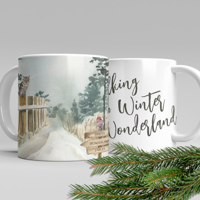 Caneca De Café Caminhando em uma paisagem de inverno na Wonderlan (Criador carregado)