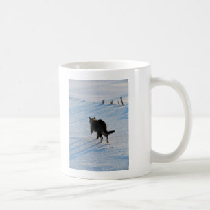 Caneca De Café Caminhando No Cornfield