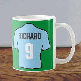 Caneca De Café Camisa de futebol design em azul-céu.