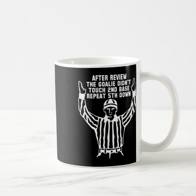 Caneca De Café Camisas engraçadas de árbitro de futebol para home (Direita)