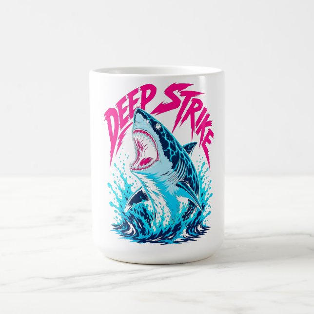 Caneca De Café Camiseta Gráfica Deep Strike Shark (Centro)