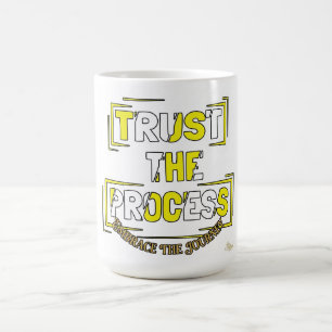 Caneca De Café Camiseta gráfica feminina ADOM "Trust the Process"