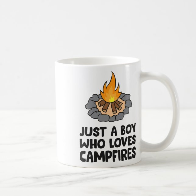 Caneca De Café Camping Bonfire Just A Boy Who Loves Campfires  (Direita)
