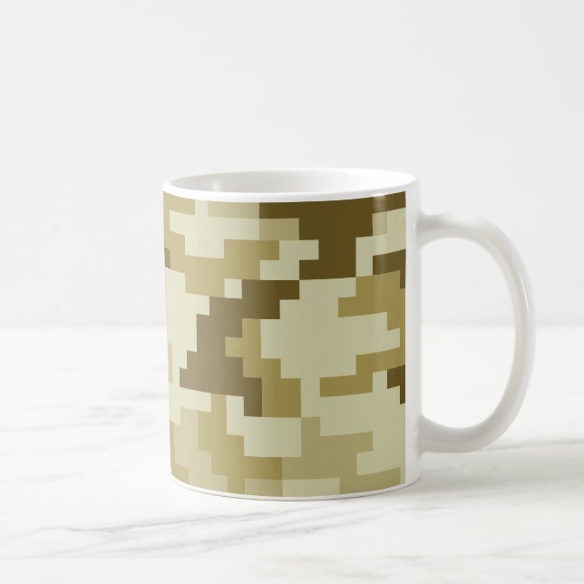 Caneca De Café Camuflagem do deserto digital de 8 bits / Camuflag (Direita)