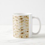 Caneca De Café Caneca-Passover judaico do café do presente<br><div class="desc">Caneca de café judaica que caracteriza a imagem do Matzo. Apresse acima,  obtenha sua caneca do Passover.</div>