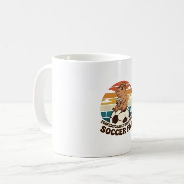 Caneca De Café Capivara Fã de Futebol Profissionalmente Despreocu (Frente Esquerda)
