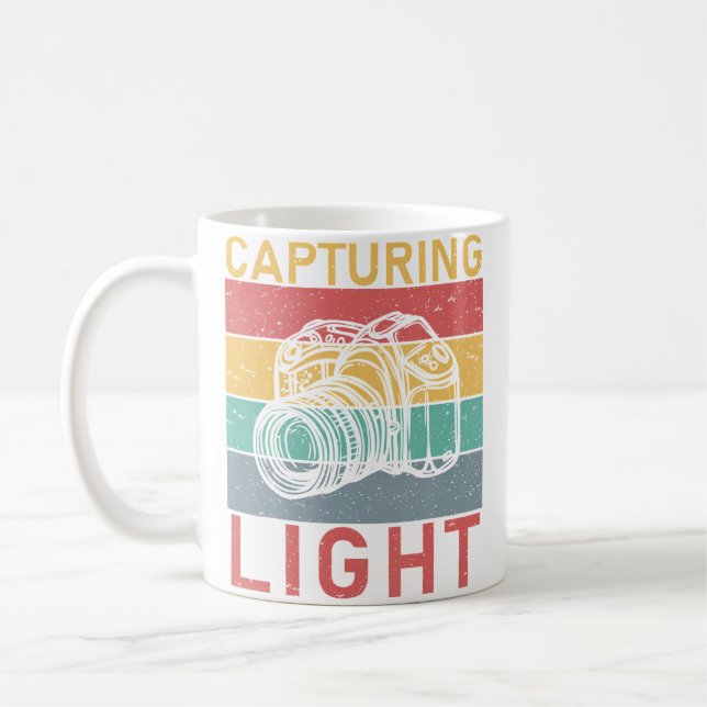 Caneca De Café Capturando Luz Fotógrafo Fotografia (Esquerda)