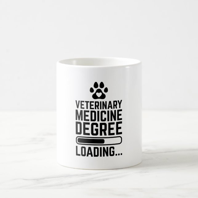Caneca De Café Carregamento de Grau de Medicina Veterinária (Centro)