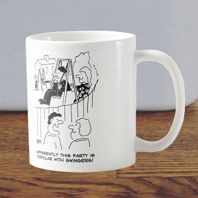 Caneca De Café Casal chegando a um partido Swingers (Criador carregado)