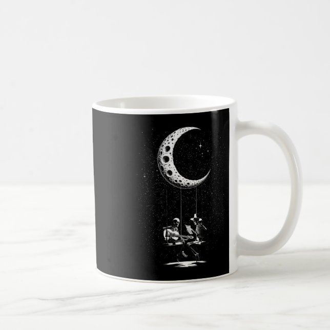 Caneca De Café Casal de Esqueletos Lua Tocando Violão Halloween  (Direita)