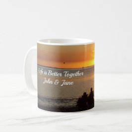 Caneca De Café Casal Senta-Se Na Praia No Sodomo Coffee Mug