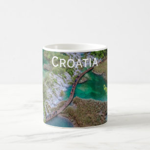 Caneca De Café Cascata em cascata de cachos Plitvice, parque de l