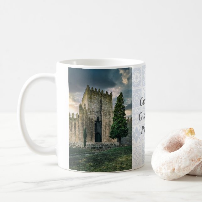Caneca De Café Castelo Medieval de Guimaraes, Portugal. (Com Donut)