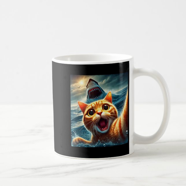 Caneca De Café Cat Selfie With Shark Funny  (Direita)