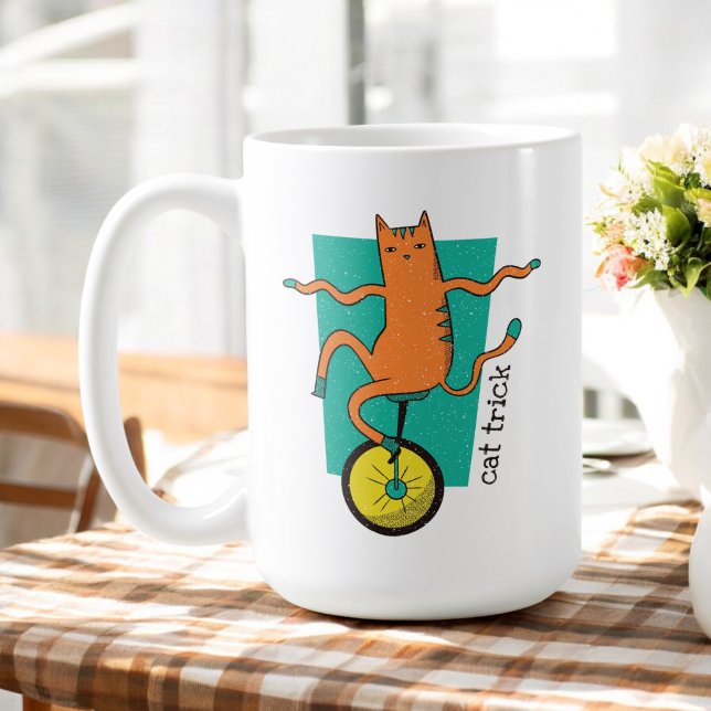 Caneca De Café Cat Trick Enny Tabby Cat Dirigindo um Unicamp (Criador carregado)