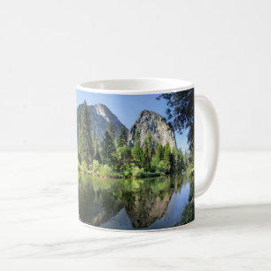 Caneca De Café Catedral Rochas sobre o rio Merced - Yosemite