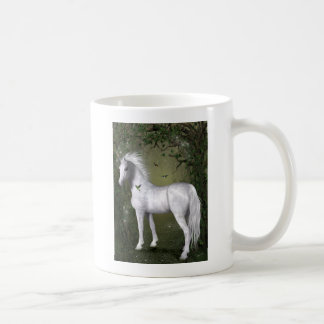 Caneca De Café Cavalo Branco na floresta com beija-flores