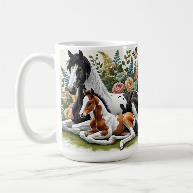 Caneca De Café Cavalos Descansados Entre Flores Vibrantes e Verde (Esquerda)