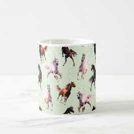 Caneca De Café Cavalos Selvagens em Fundo Verde