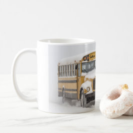 Caneca De Café Cena de Inverno com um Autobus Escolar Amarelo