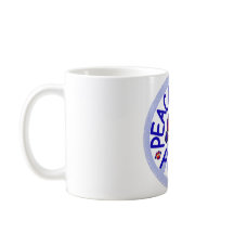 Caneca de café cerâmica dos Pugs do amor da paz