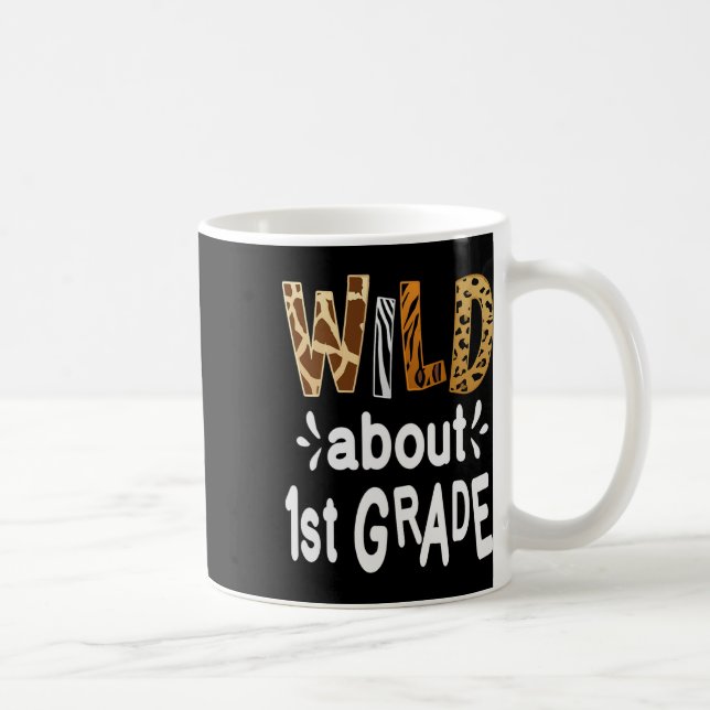 Caneca De Café Cerca De 1rua De Volta À Escola No Primeiro Dia (Direita)