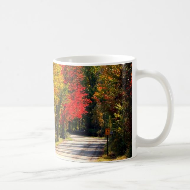 Caneca De Café Cercado pela cor da queda (Direita)