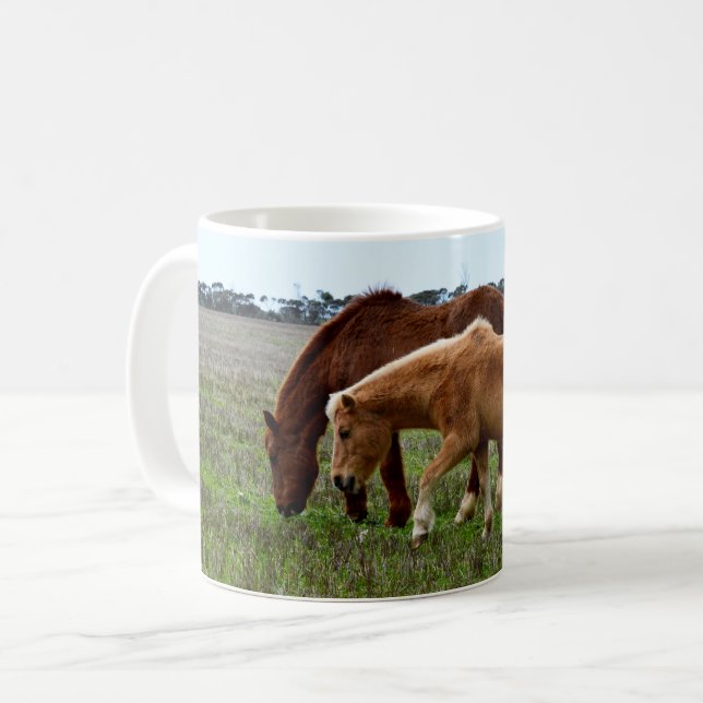 Caneca De Café Chestnut Winter Wooly Horses, (Frente Esquerda)