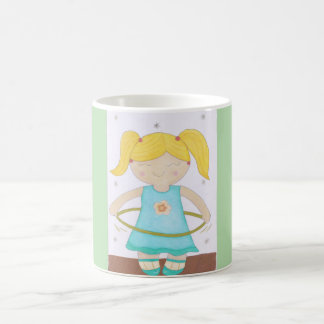 Caneca De Café Child playing with a hula hoop
