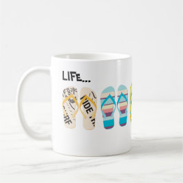 Caneca De Café Chinelos de praia A vida é melhor na praia.