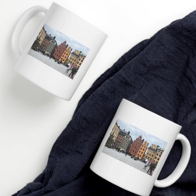 Caneca De Café Cidade Antiga da Suecia Estocolmo Gamla Stan (A beautiful photograph of Stockholm Sweden's Gamla Stan (Old Town) on a mug)