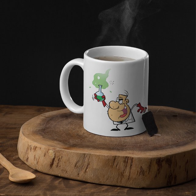 Caneca De Café Cientista Louco Segurando Frasco Borbulhante Ciênc (Criador carregado)
