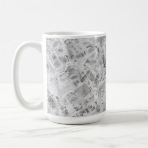 Caneca De Café Cinza Elegante Mármaco Pulente com Corvo Clássico