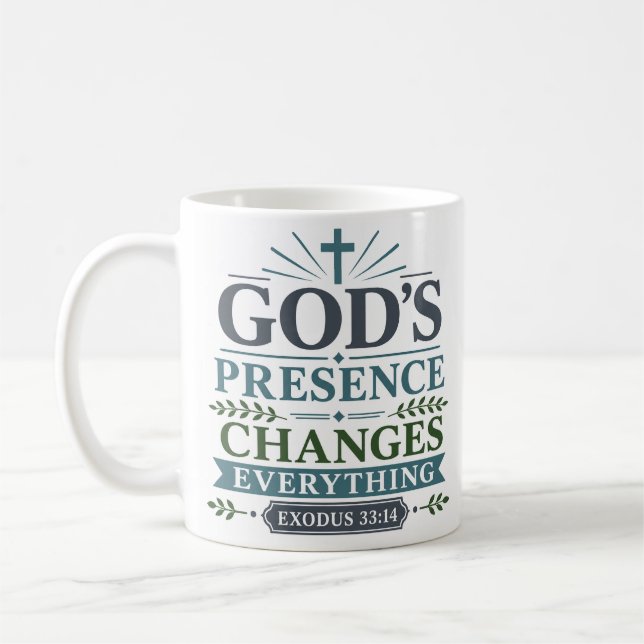 Caneca De Café Citação Bíblica A Presença de Deus Muda Tudo (Esquerda)