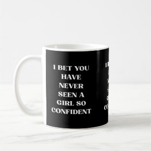 Caneca De Café Citação de Menina Confiante Preta, Feminista