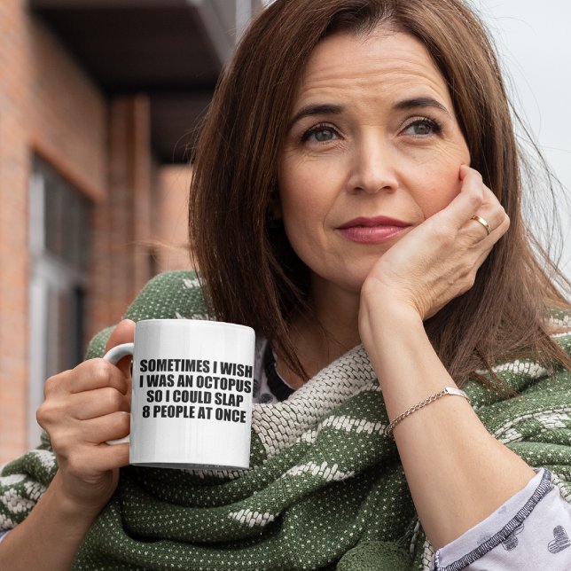 Caneca De Café citação engraçada, bater 8 pessoas de uma vez (Criador carregado)