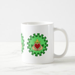 Caneca De Café Claddagh e Entrelaçamento Verde