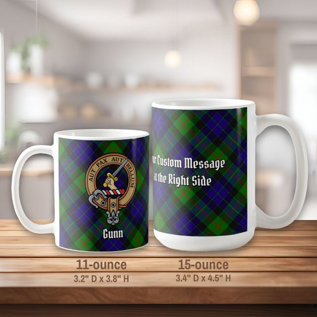 Caneca De Café Clan Gunn Crest sobre Tartan (Criador carregado)